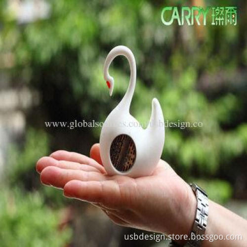 2014 Hot sell Bluetooth swan speaker
